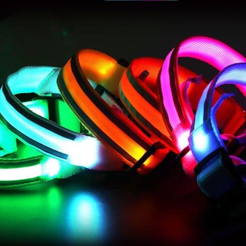 犬首輪 夜間安全LED発光 充電式 三段階点灯モード調節式犬首輪